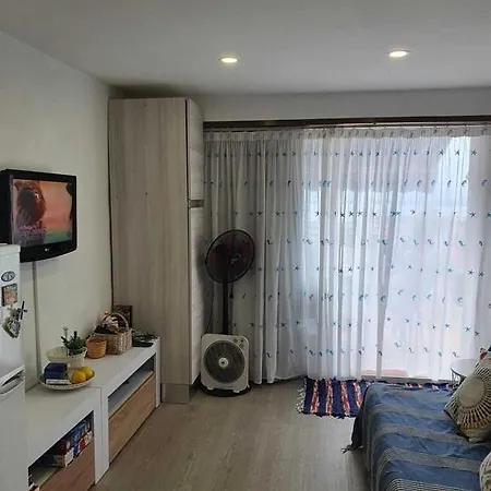 Overlooking The Bay Of Appartement Roses