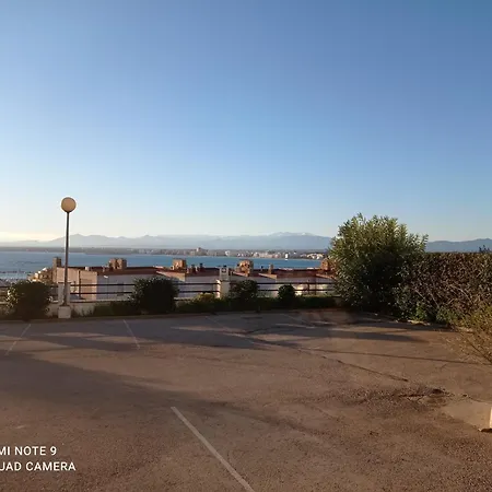Appartement Overlooking The Bay Of Roses