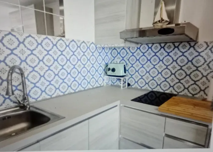 Overlooking The Bay Of * 罗萨斯